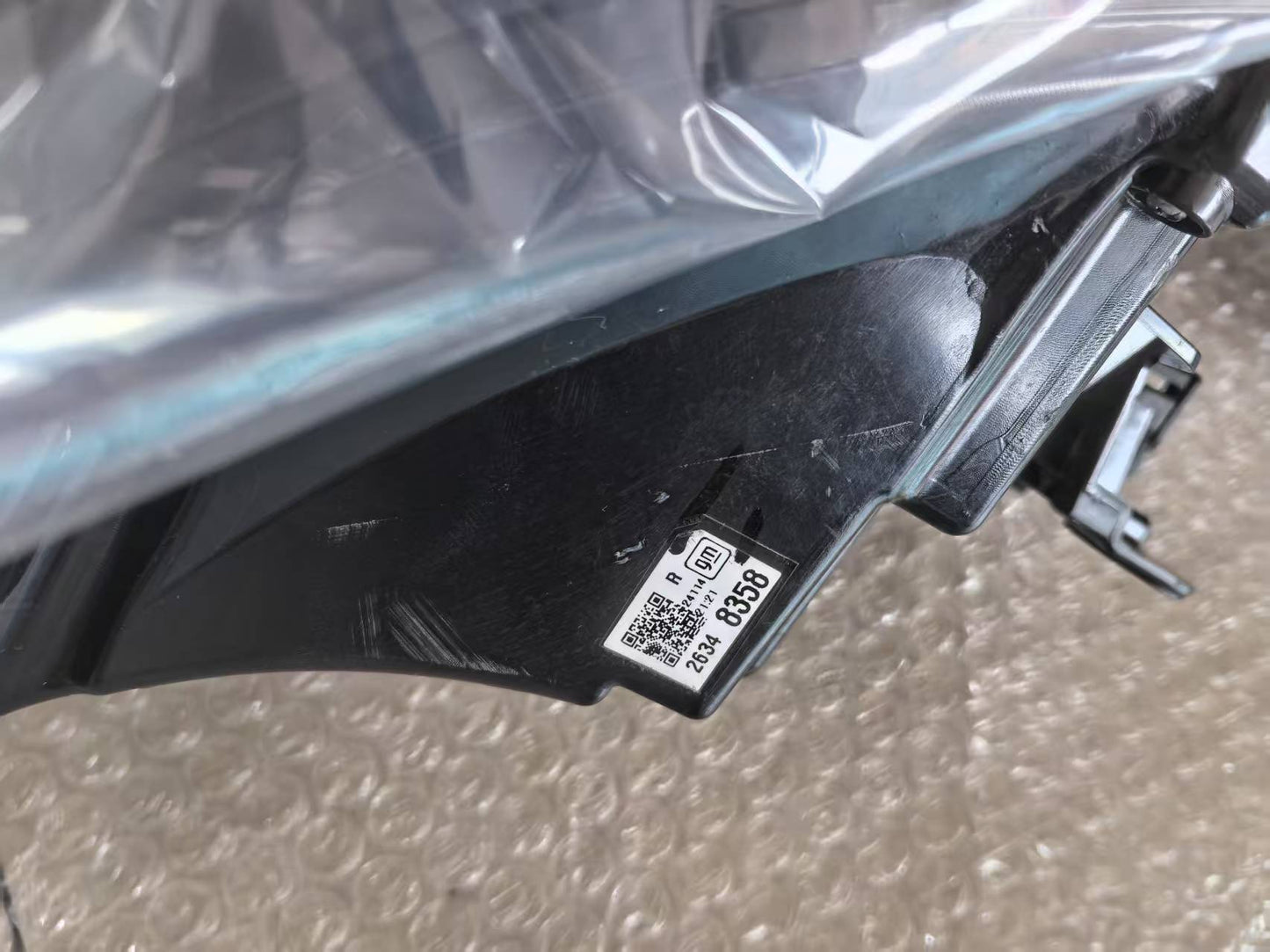 2024-2025 ENVISION TAILLIGHT NEW OE