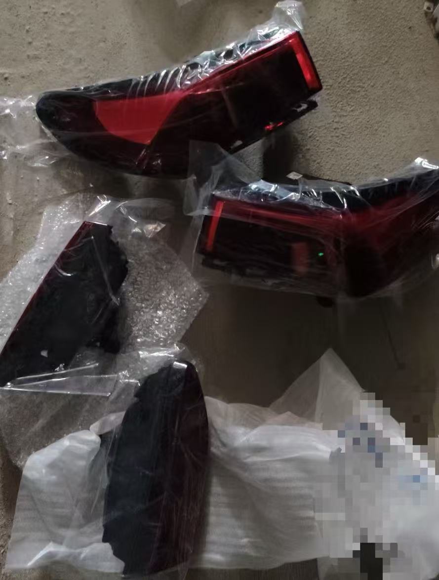 2024-2025 ENVISION TAILLIGHT NEW OE
