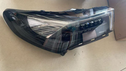 2024-2025 ENVISION TAILLIGHT NEW OE