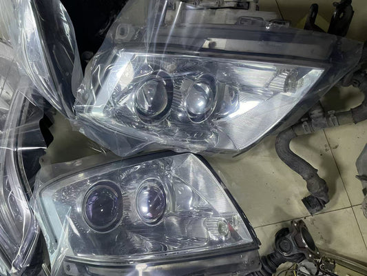 2005-11 STS EURO HEADLIGHT LEFT OR RIGHT SIDE USED