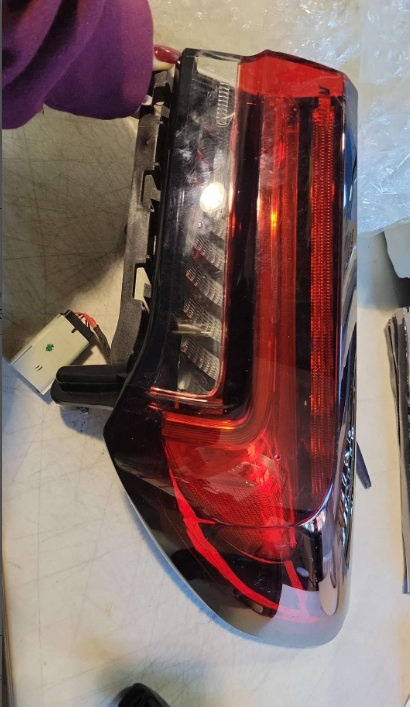 2021-2023 ENVISION TAILLIGHT NEW OE