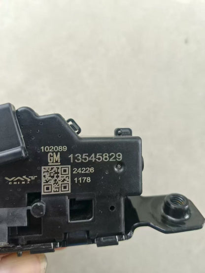 2021 - 2025 ENVISION LIFTGATE LOCK LATCH 13545830 13545829 NEW OE