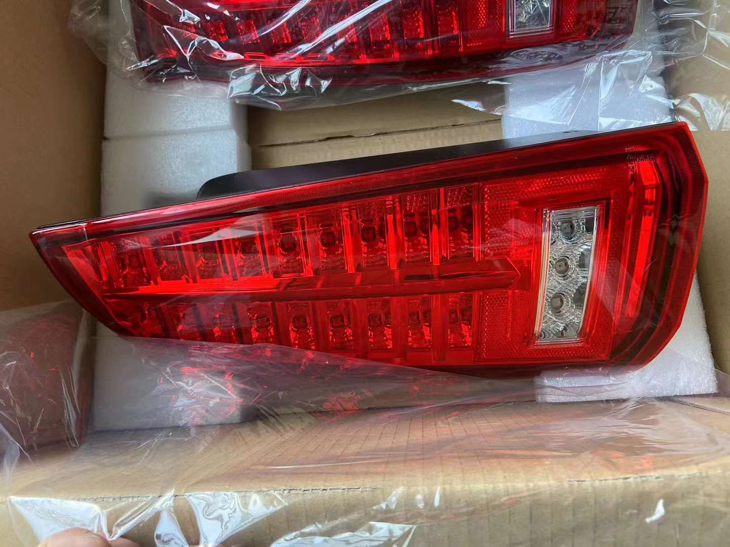 2005-11 STS EURO RED EXPORT TAILLIGHTS PAIR SET NEW USED OEM