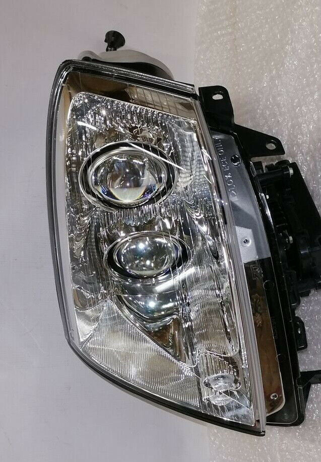2005-11 CADILLAC STS EXPORT HID HEADLIGHT LEFT OR RIGHT SIDE NEW