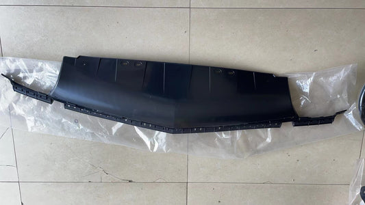 2013-2017 XTS Rear Bumper Fascia Extension 23473101 20917247 NEW